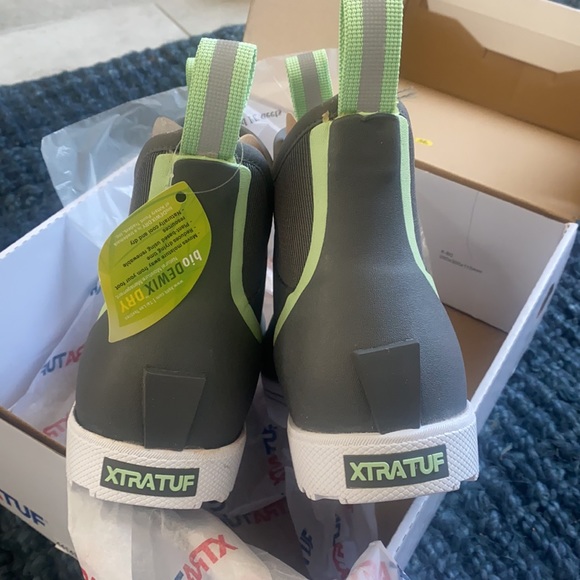 NWT XTRATUF BOOTS - Picture 4 of 5